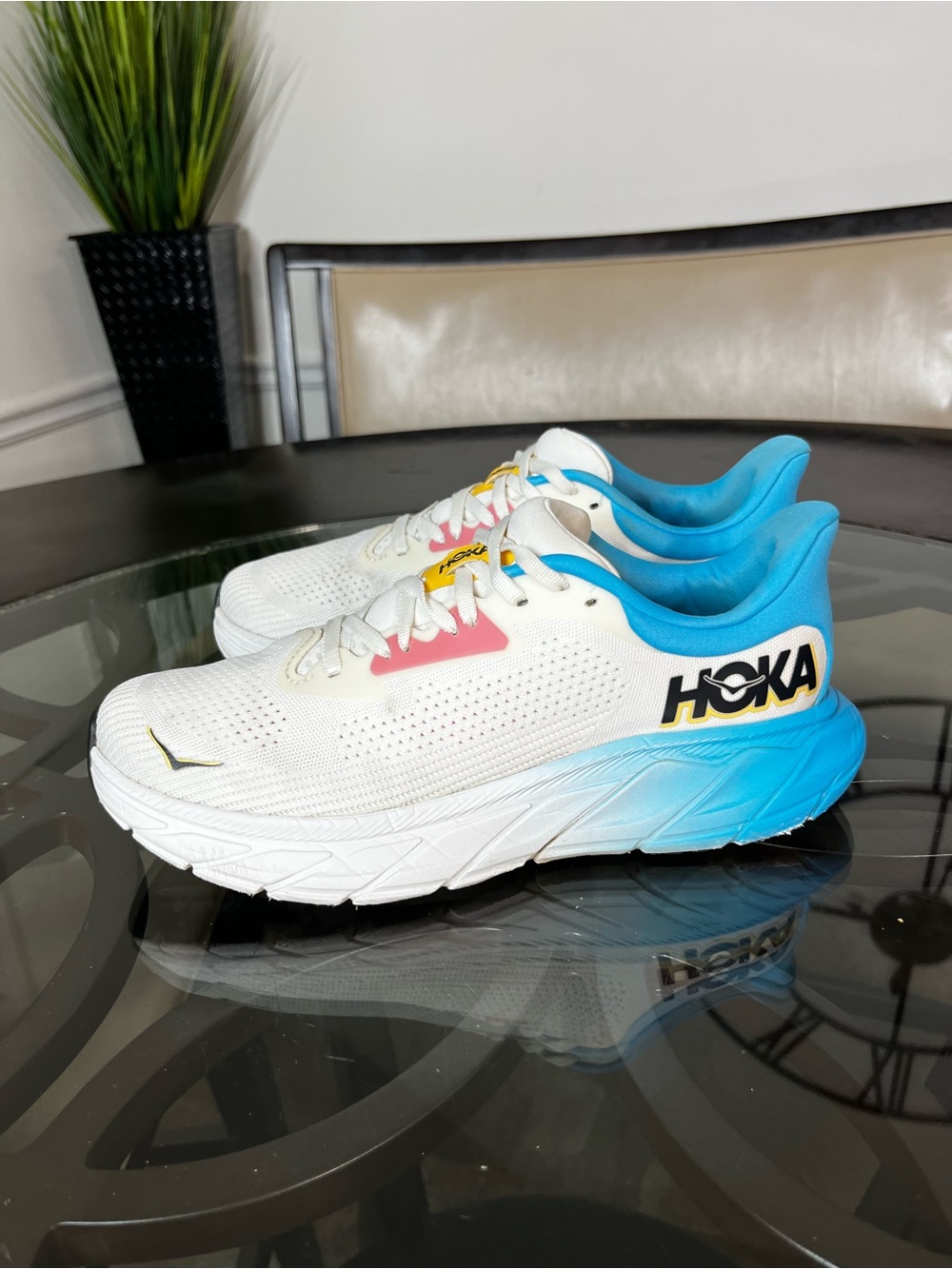Hoka One One Arahi 7 Blanc De Blanc Swim Day Women’s Sz 9.5 B